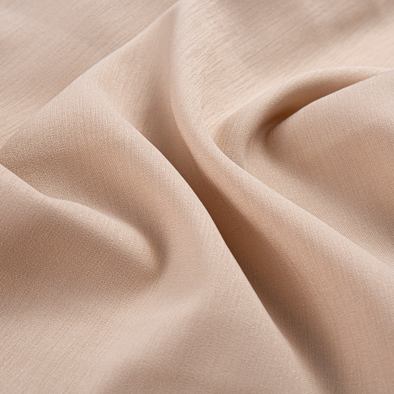 DS586 Hladká a prodyšná tkanina Doris 3/1 kepr Polyester Světle růžová